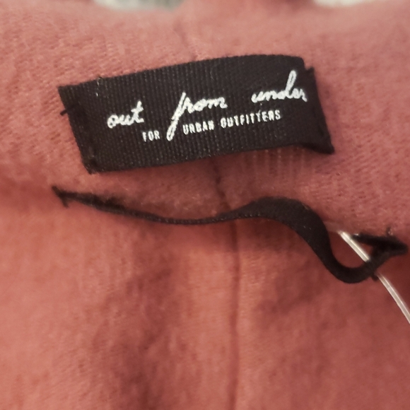 💥 Urban Outfitters Rose Off the Shoulder Blouse - Picture 2 of 3